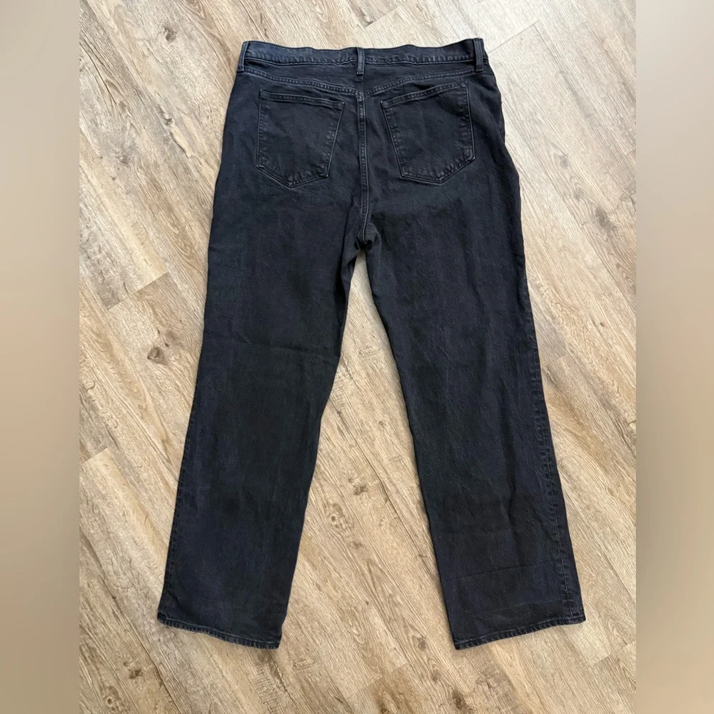 High-Rise Straight Leg Jeans - Black - Picture 12 of 13